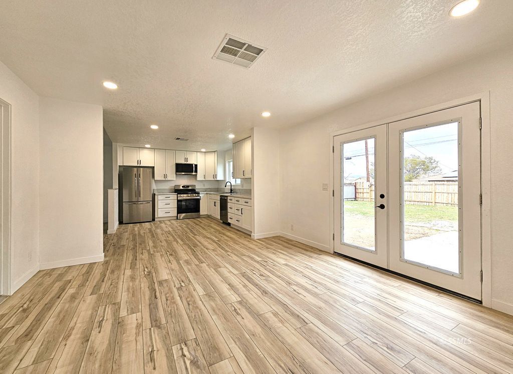 1332 West Willow Avenue Ridgecrest, CA 93555 - Photo 5 of 31