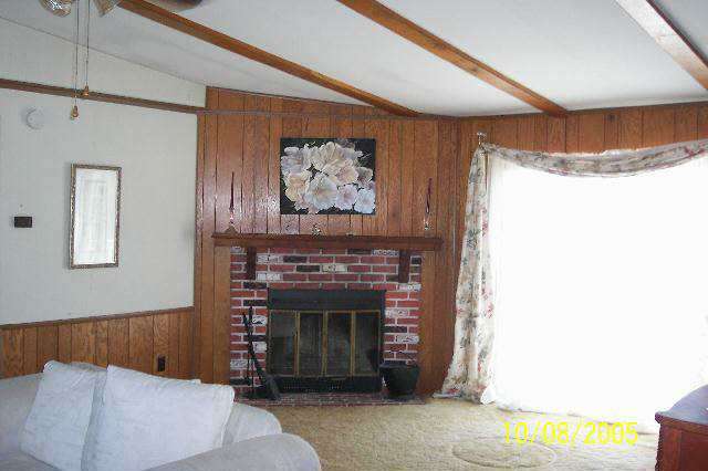 1787 West Fairview Road Freeport, IL 61032 - Photo 5 of 9 Gallery Image 5