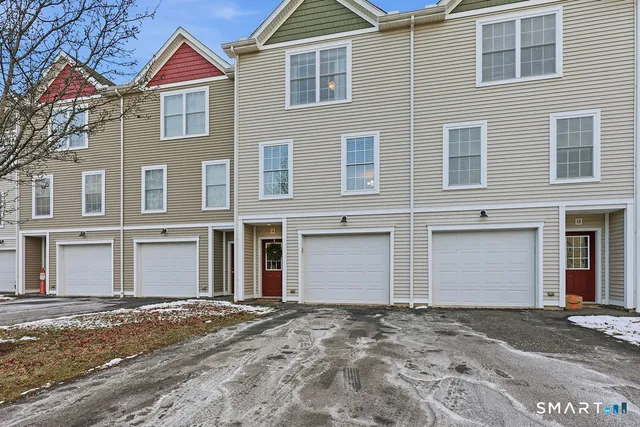 $345,000 | 55 Columbus Boulevard, Unit 14, Southington, CT 06489