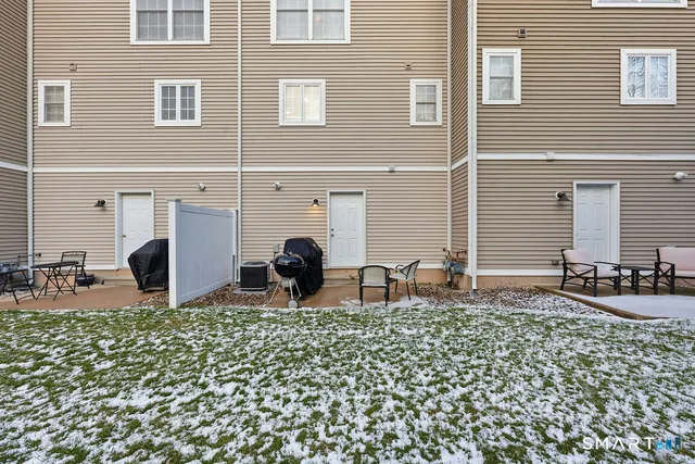 $345,000 | 55 Columbus Boulevard, Unit 14, Southington, CT 06489