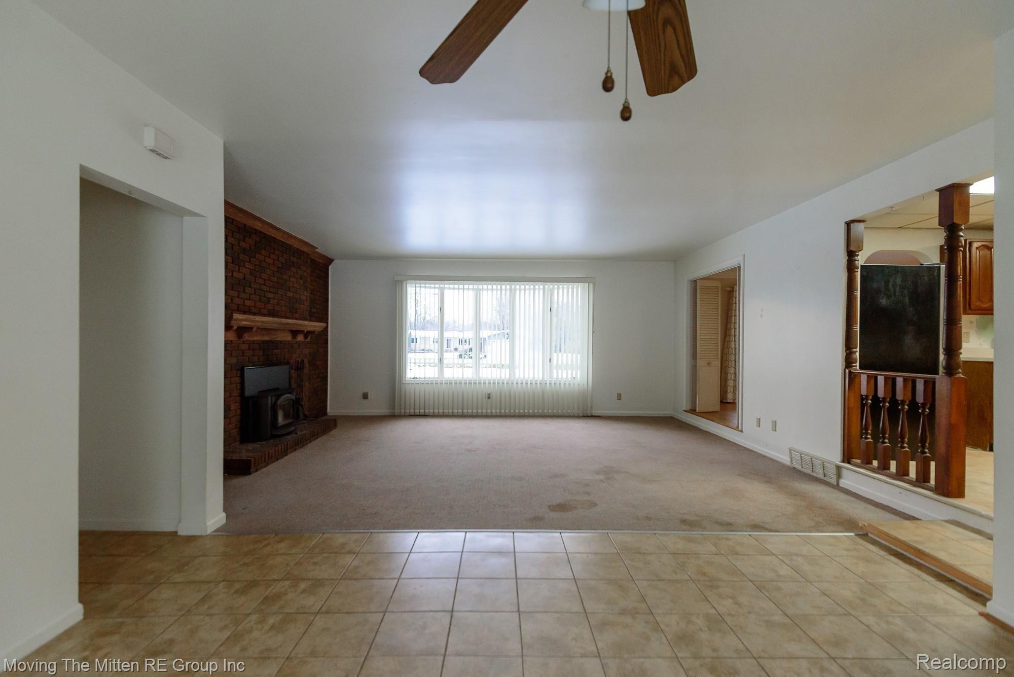 23715 Waltz Road New Boston, MI 48164 - Photo 4 of 58 3.jpg
