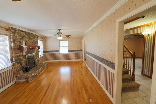 $395,000 | 303 David Davis Drive, McGregor, TX 76657
