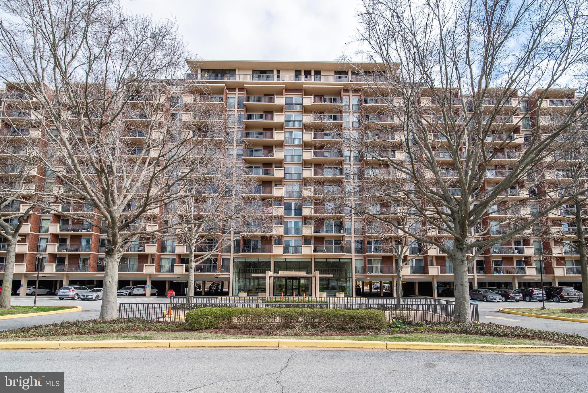 1300 army navy dr apt 307