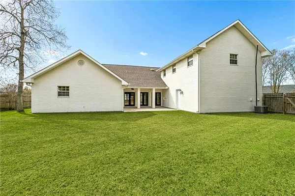 $2,600 | 132 Jennifer Lane, Laplace, LA 70068