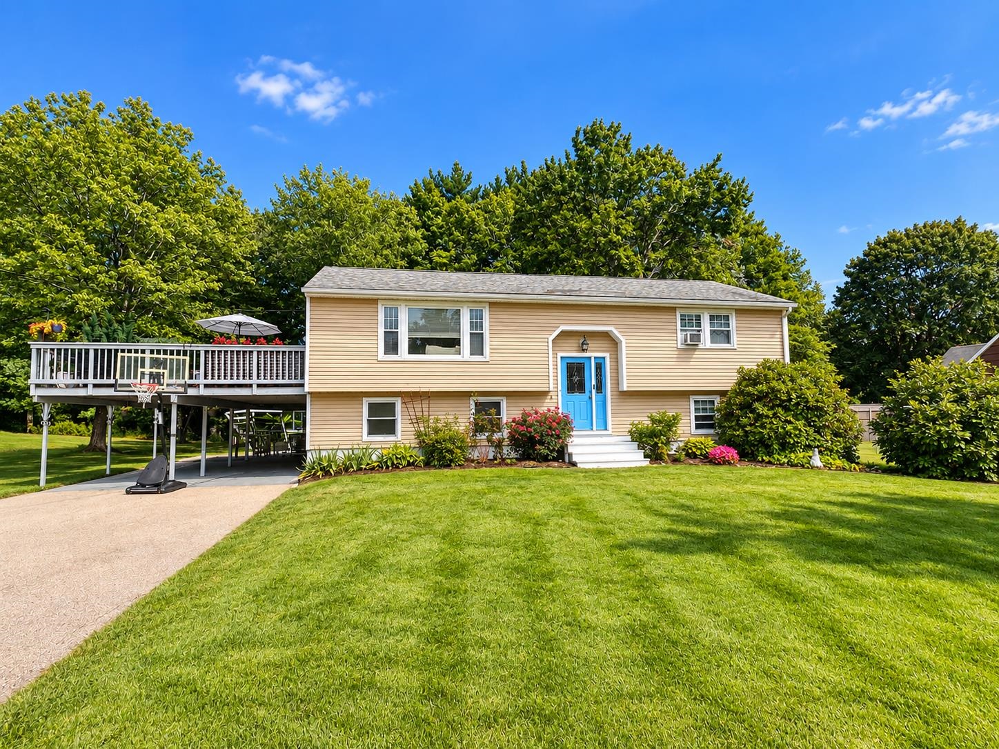 7 Norman Street Rochester, NH 03839 - Photo 1 of 43 Gallery Image 1