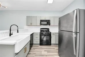 $1,700 | 7502 Sandle Street, Unit A, Houston, TX 77088