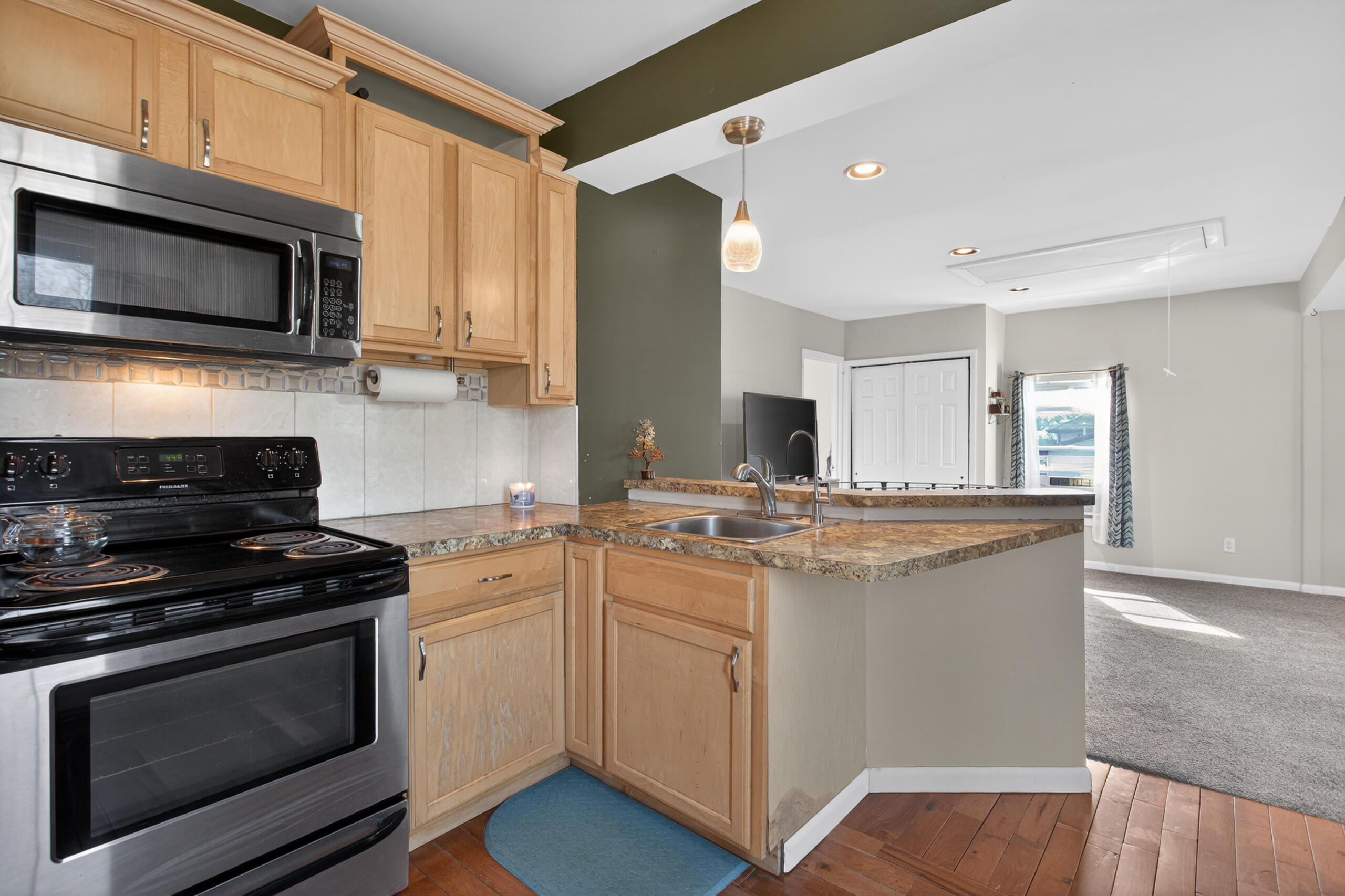 809 Grant Street Jackson, MI 49203 - Photo 13 of 49 0N0A8663