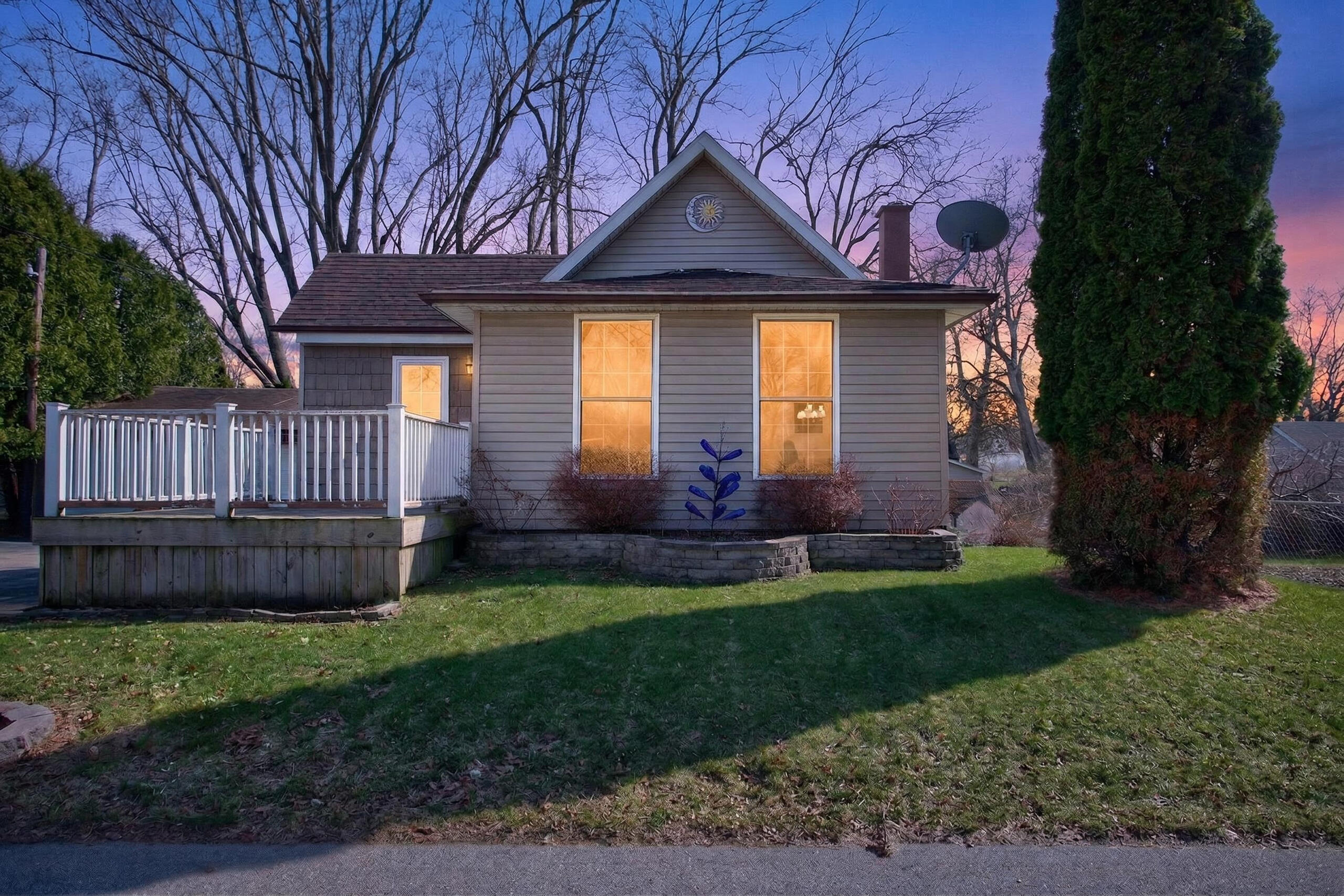 809 Grant Street Jackson, MI 49203 - Photo 47 of 49 0N0A8609#twilight