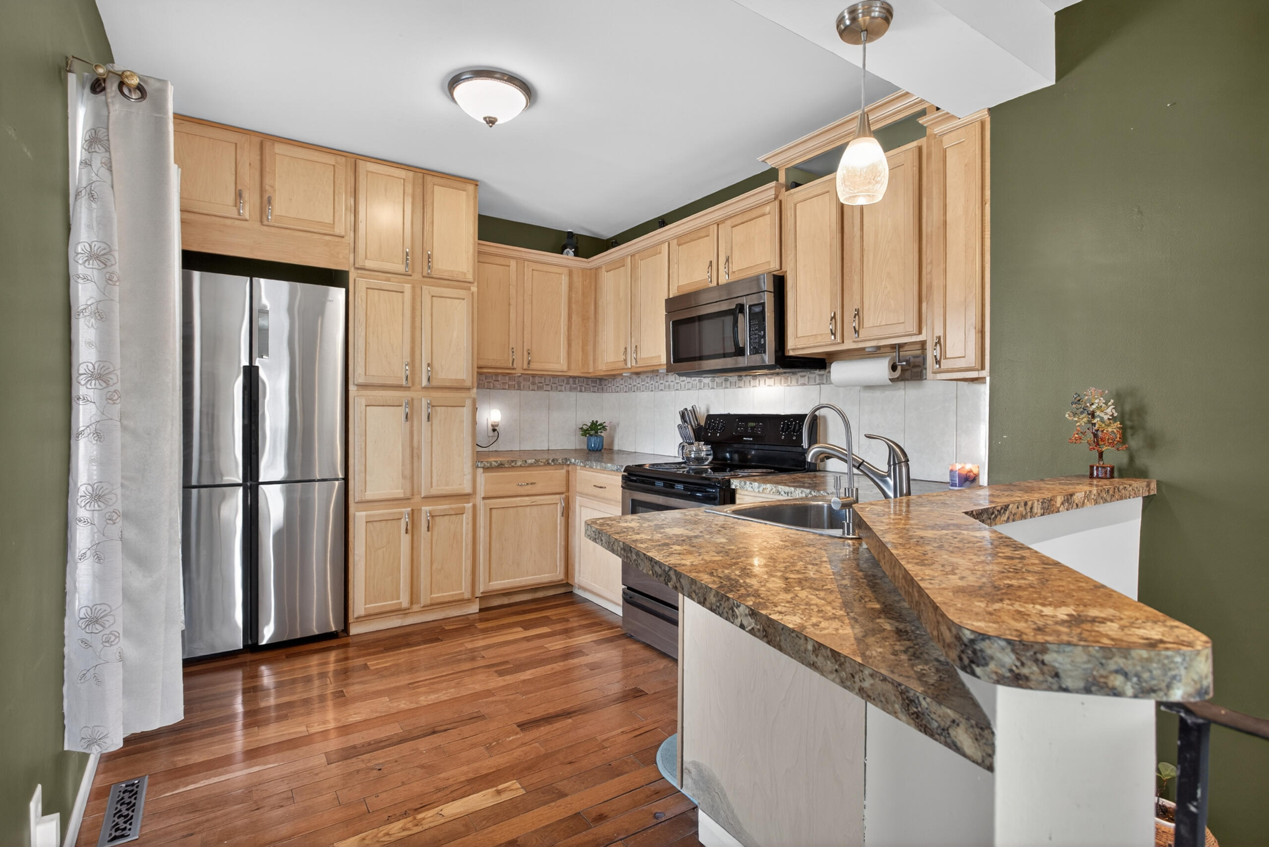 809 Grant Street Jackson, MI 49203 - Photo 10 of 49 0N0A8654