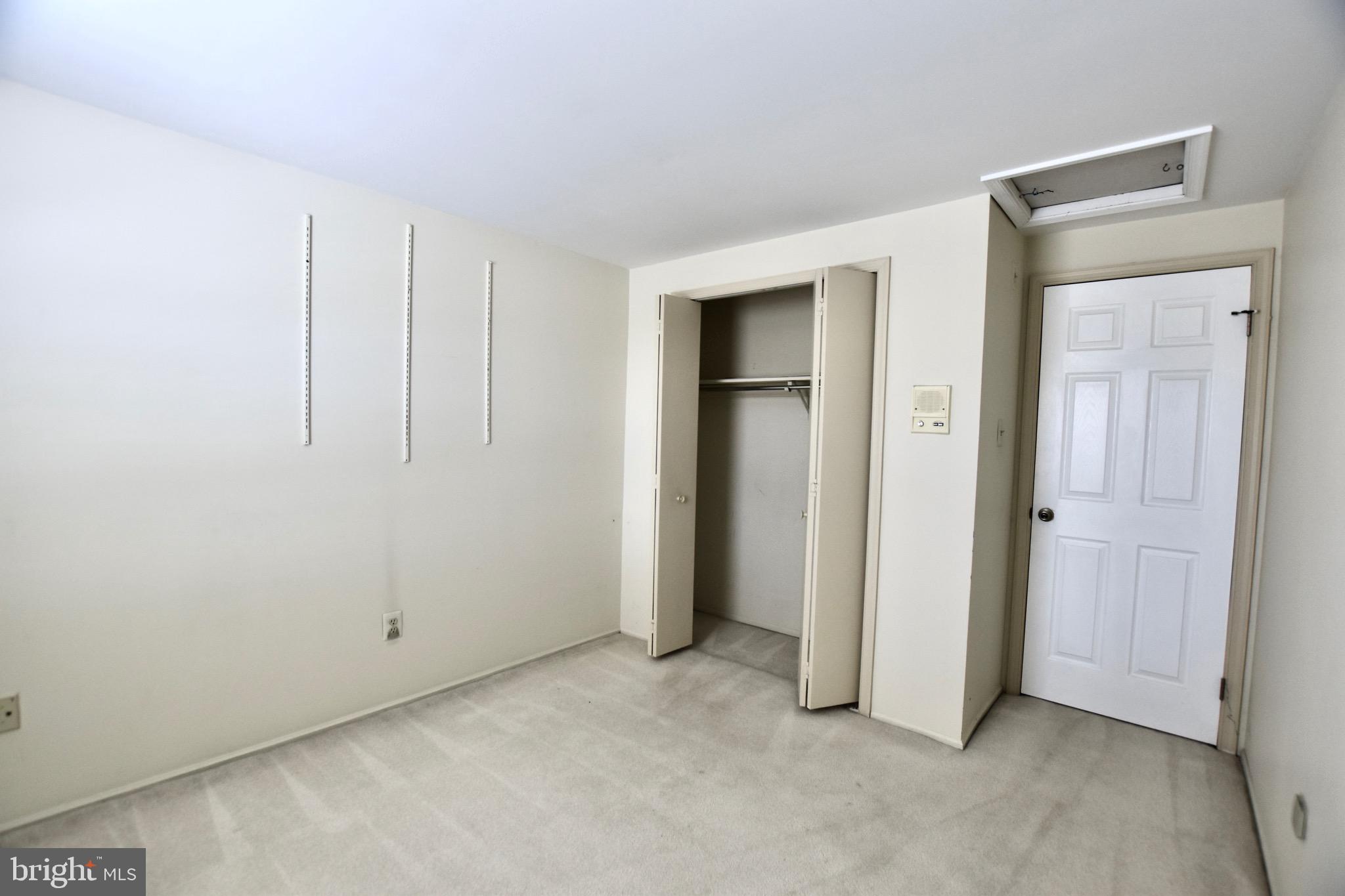 44 West Brookline Drive Laurel Springs, NJ 08021 - Photo 27 of 39 an empty room with closet