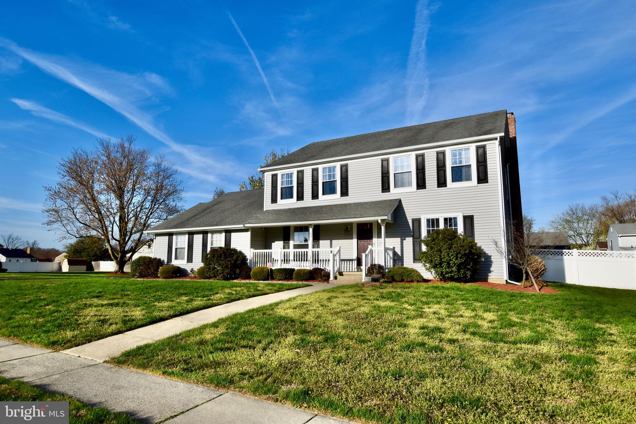 44 West Brookline Drive Laurel Springs, NJ 08021 - Photo 4 of 39 a front view of a house with a yard