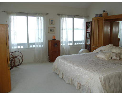 138 Fort Point Road Weymouth, MA 02191 - Photo 8 of 15