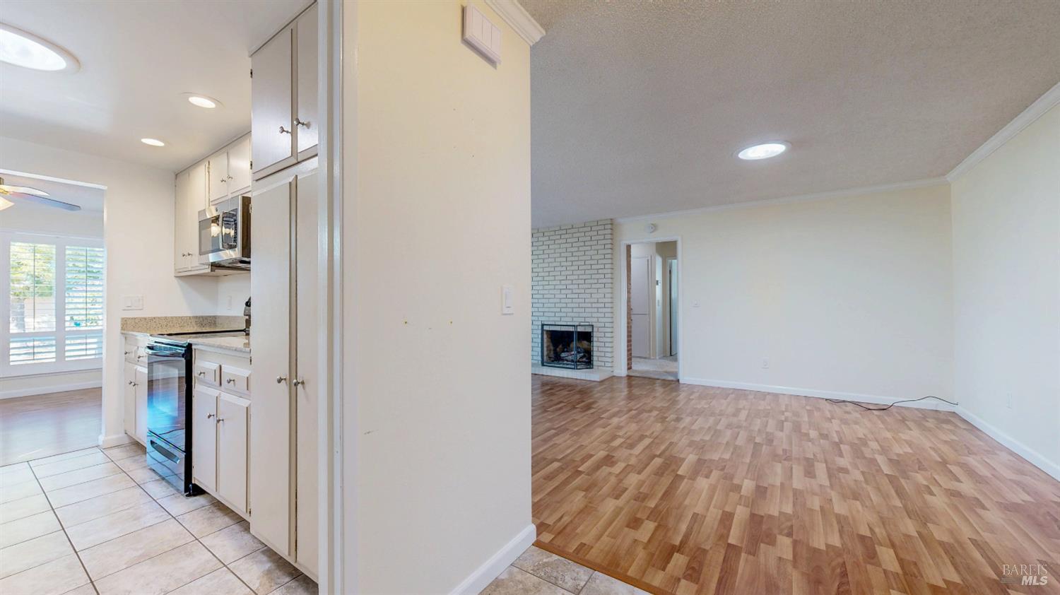 339 Valley Oaks Drive Santa Rosa, CA 95409 - Photo 10 of 64