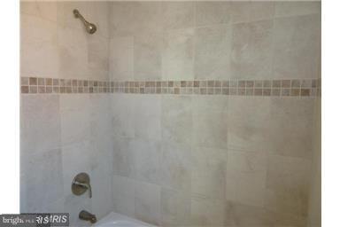 4400 Sheriff Road Northeast Washington, DC 20019 - Photo 12 of 20 Bath