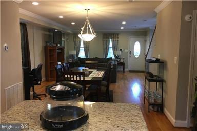 4400 Sheriff Road Northeast Washington, DC 20019 - Photo 3 of 20 Interior (General)