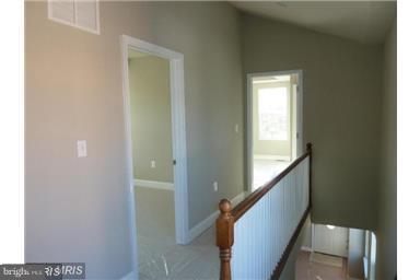 4400 Sheriff Road Northeast Washington, DC 20019 - Photo 7 of 20 Interior (General)