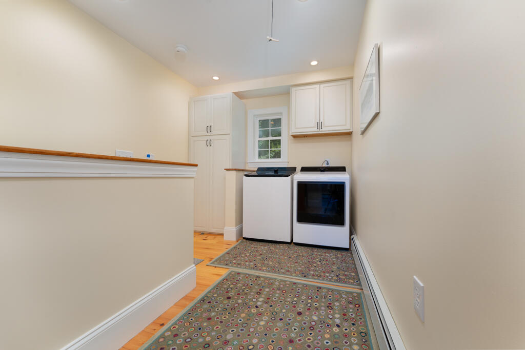 22 Little Crow Point Harpswell, ME 04079 - Photo 23 of 48 Laundry area second floor