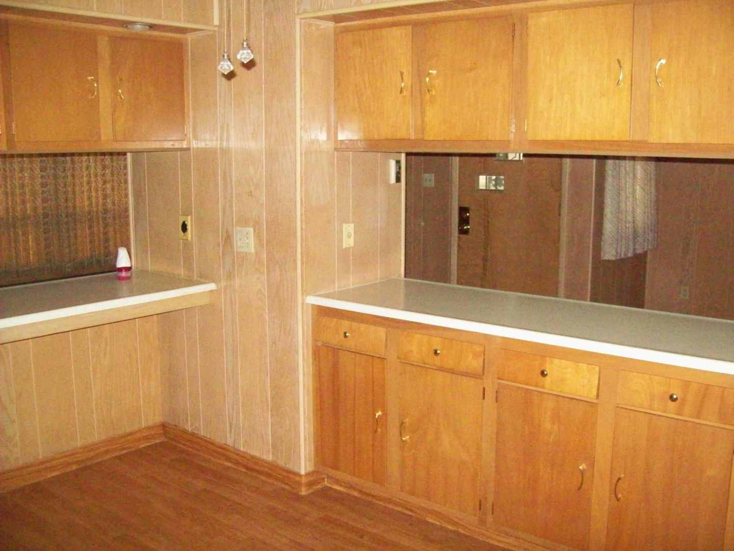 184 Hamilton Road Deer Grove, IL 61243 - Photo 13 of 21 Gallery Image 13