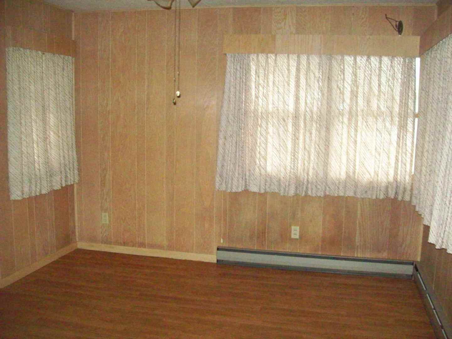 184 Hamilton Road Deer Grove, IL 61243 - Photo 14 of 21 Gallery Image 14