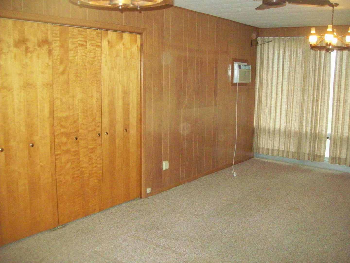 184 Hamilton Road Deer Grove, IL 61243 - Photo 7 of 21 Gallery Image 7