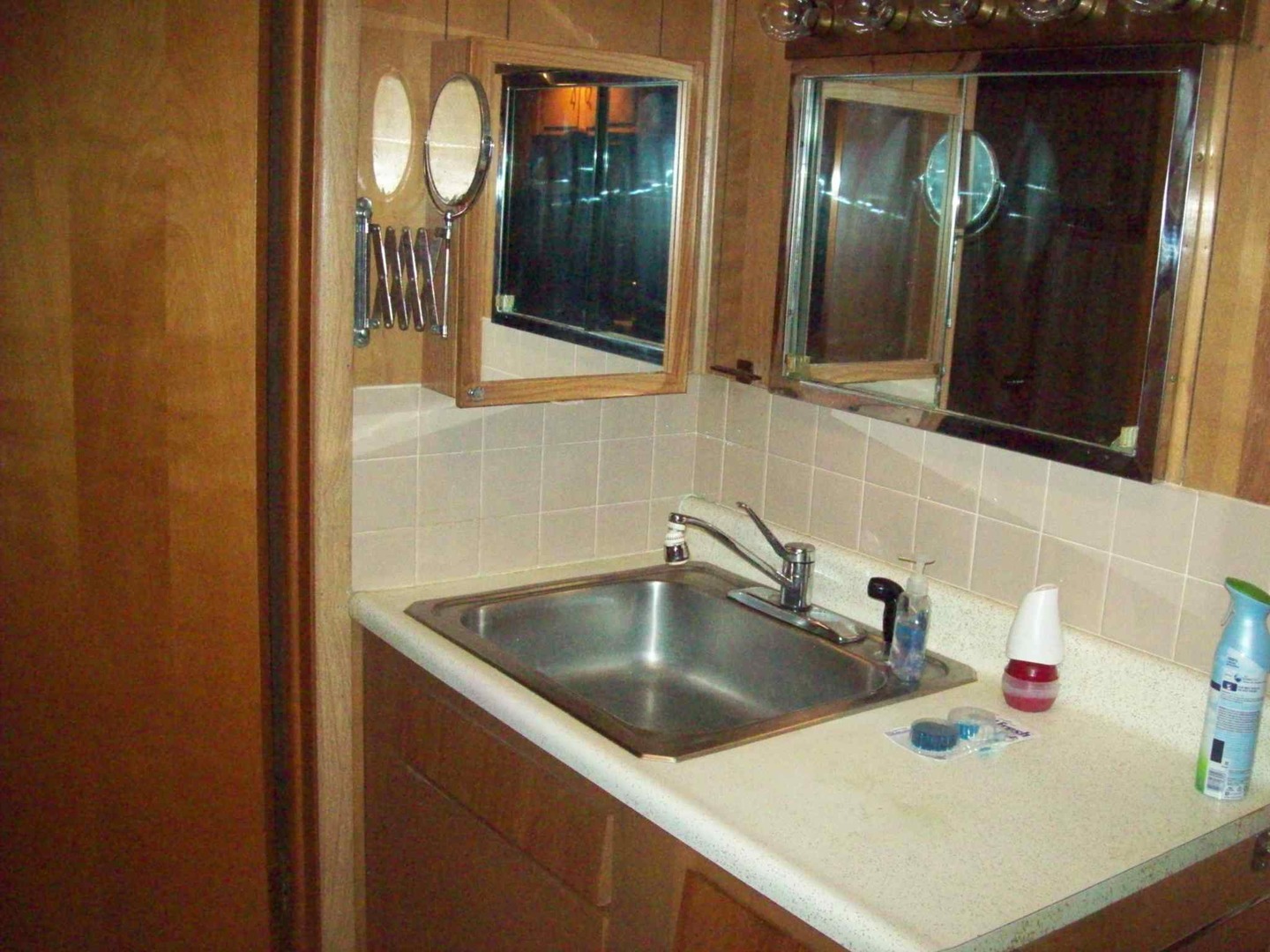 184 Hamilton Road Deer Grove, IL 61243 - Photo 8 of 21 Gallery Image 8