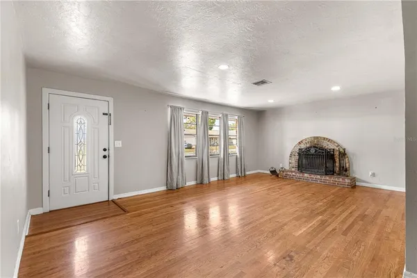 $280,000 | 5721 Southeast 21st Lane, Ocala, FL 34480