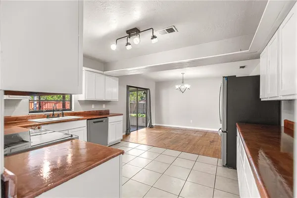 $280,000 | 5721 Southeast 21st Lane, Ocala, FL 34480