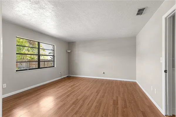 $280,000 | 5721 Southeast 21st Lane, Ocala, FL 34480