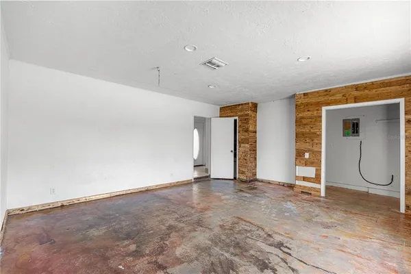 $280,000 | 5721 Southeast 21st Lane, Ocala, FL 34480