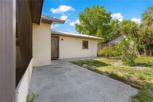 $280,000 | 5721 Southeast 21st Lane, Ocala, FL 34480