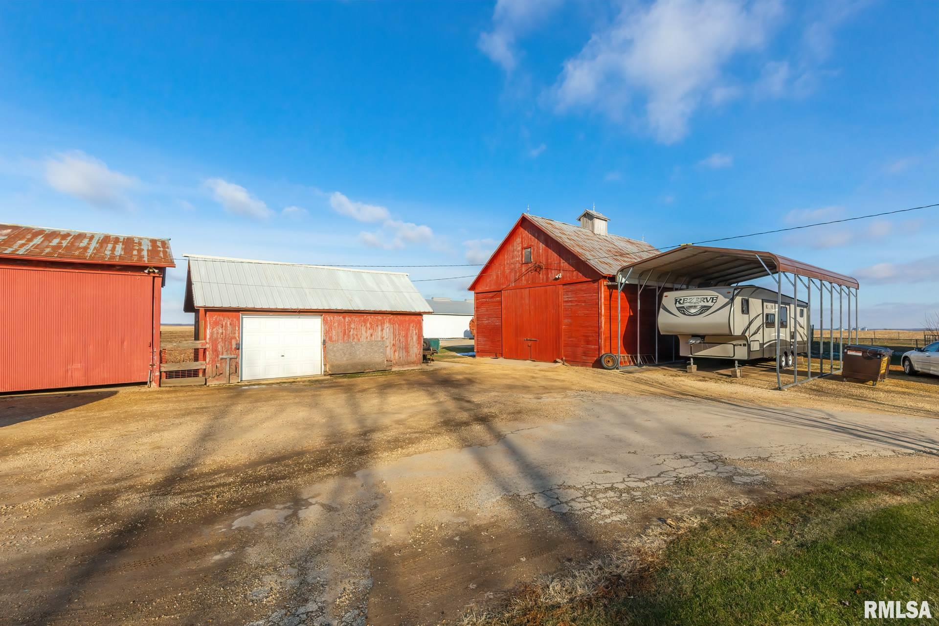 10450 Court Road Morrison, IL 61270 - Photo 9 of 29