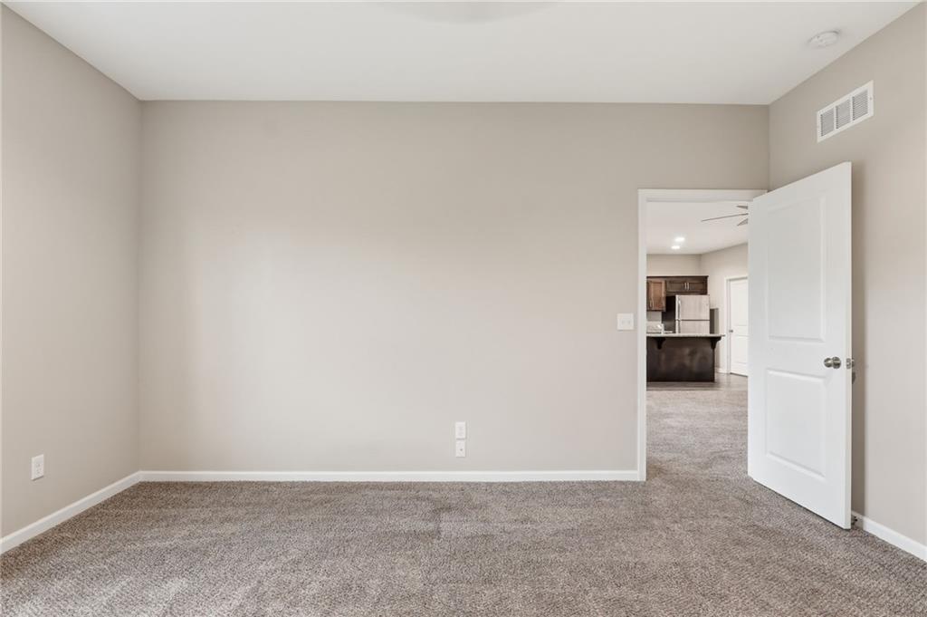 21803 Southcreek Road Peculiar, MO 64078 - Photo 14 of 54