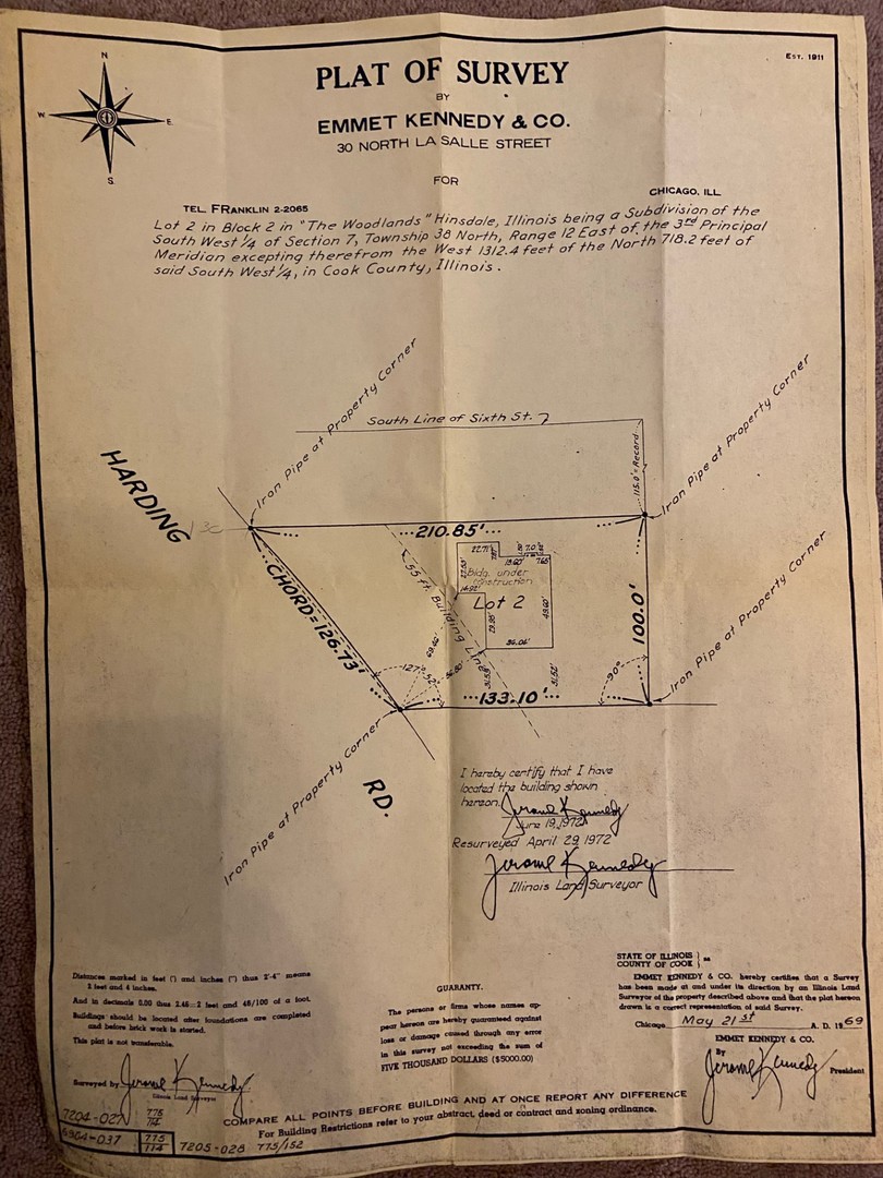 615 Harding Road Hinsdale, IL 60521 - Photo 32 of 32 a bathroom with a shower