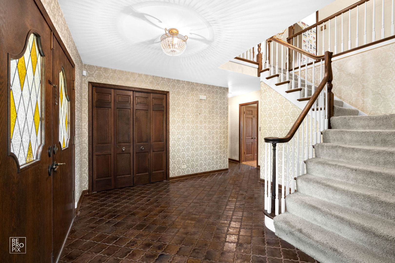 615 Harding Road Hinsdale, IL 60521 - Photo 6 of 32 a view of entryway with stairs