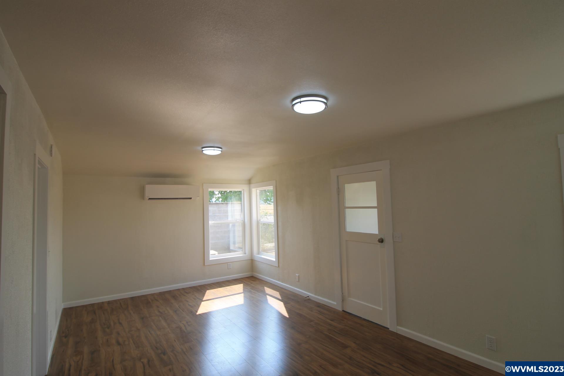 311 Gilbert Street Lebanon, OR 97355 - Photo 6 of 33