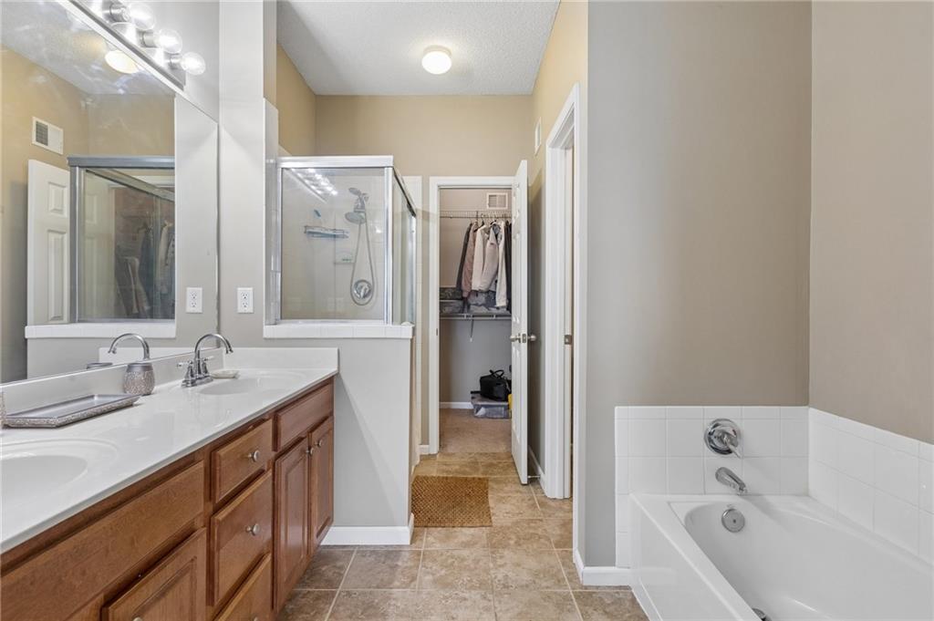 13735 Grove Avenue Bonner Springs, KS 66012 - Photo 13 of 27