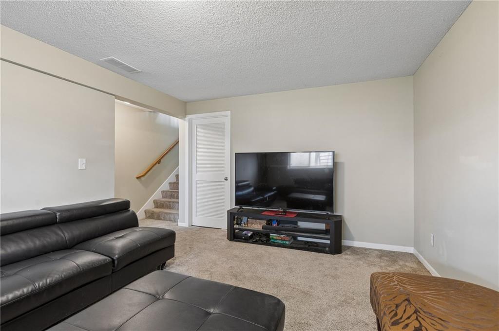 13735 Grove Avenue Bonner Springs, KS 66012 - Photo 20 of 27