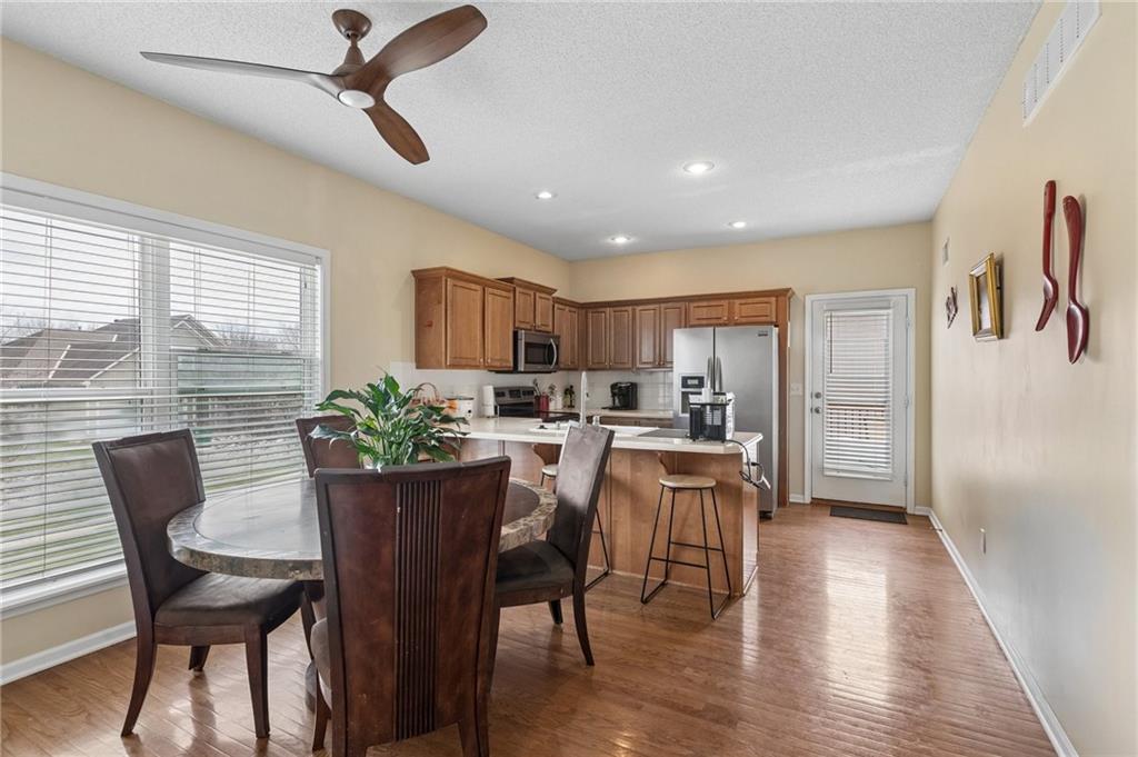13735 Grove Avenue Bonner Springs, KS 66012 - Photo 9 of 27