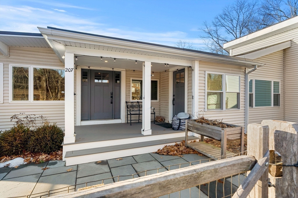 207 Rowley Bridge Road Topsfield, MA 01983 - Photo 3 of 40 Gallery Image 3