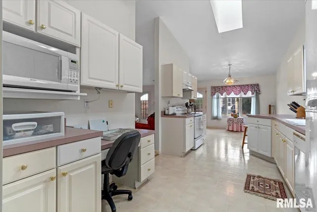 $339,900 | 5002 Eagle Ridge, Springfield, IL 62711