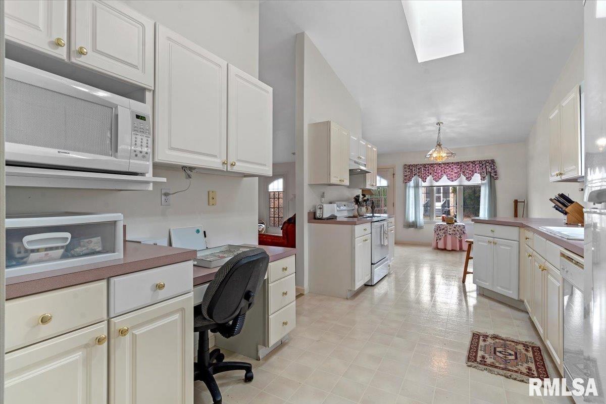 5002 Eagle Ridge Springfield, IL 62711 - Photo 12 of 37