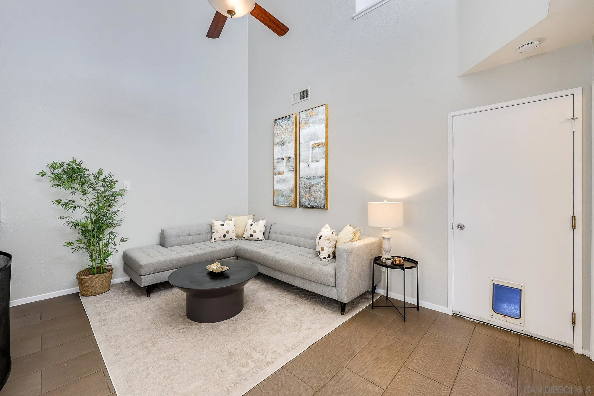 1772 Promenade Circle Vista, CA 92083 - Photo 4 of 29