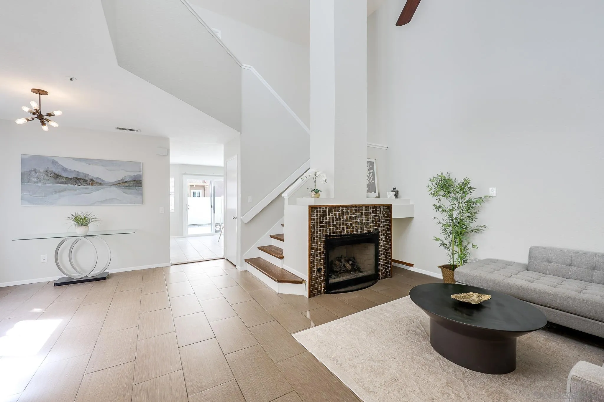 1772 Promenade Circle Vista, CA 92083 - Photo 5 of 29