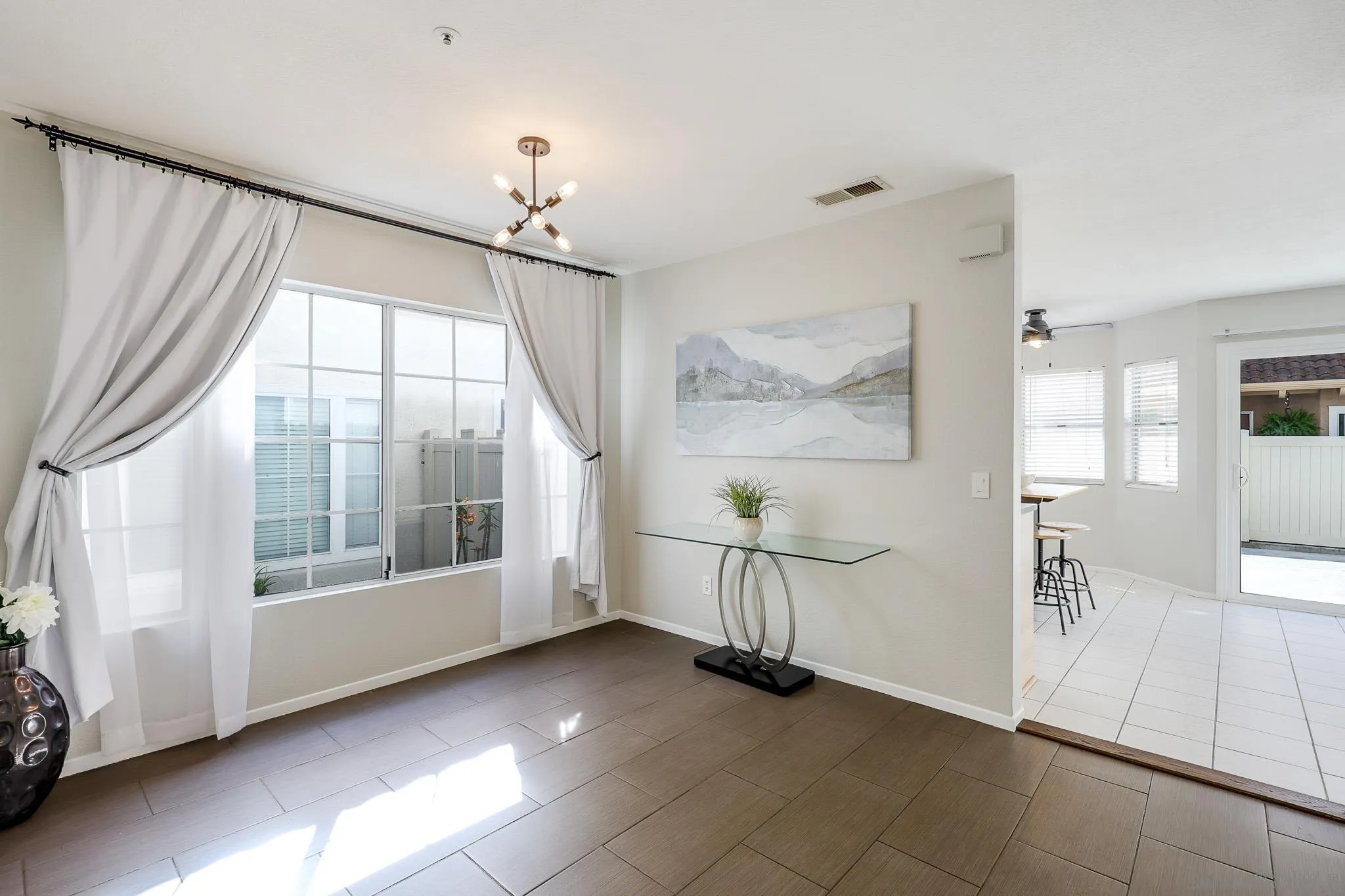 1772 Promenade Circle Vista, CA 92083 - Photo 6 of 29