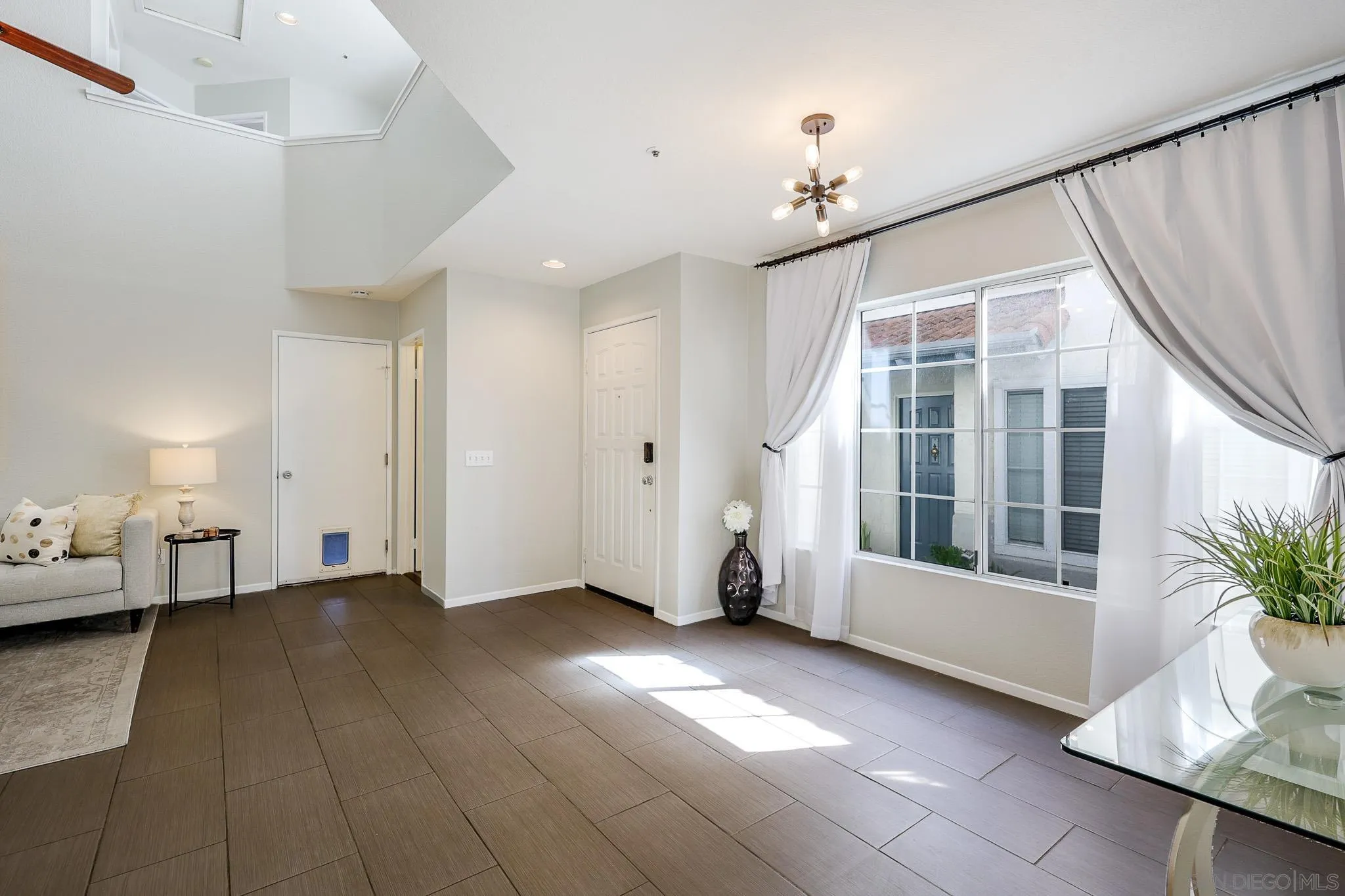 1772 Promenade Circle Vista, CA 92083 - Photo 7 of 29