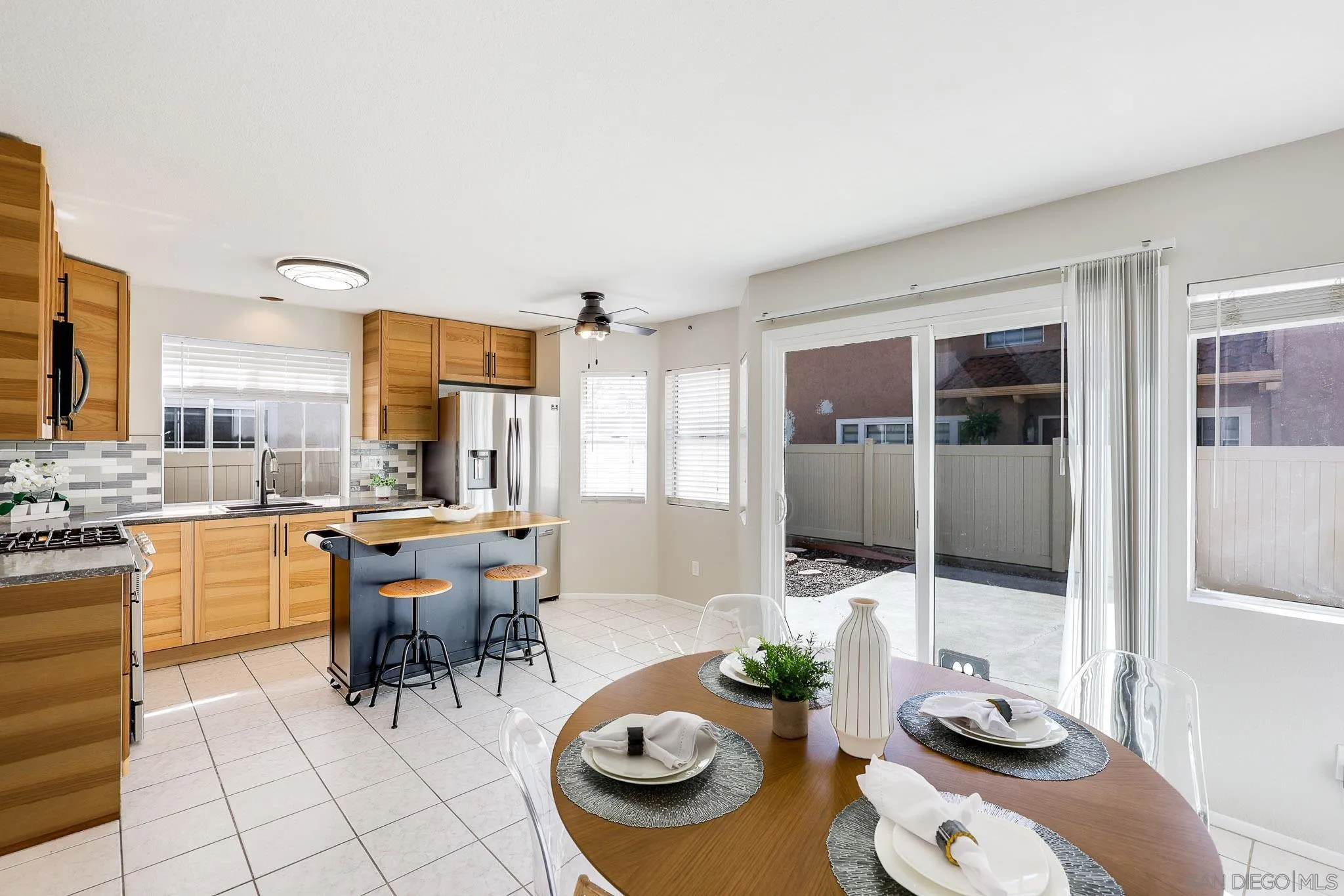 1772 Promenade Circle Vista, CA 92083 - Photo 9 of 29