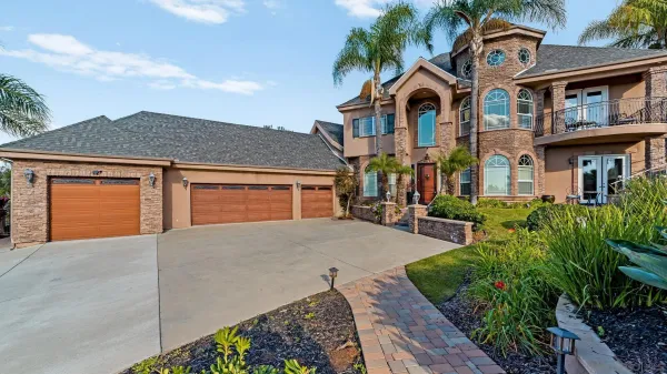 $2,150,000 | 2270 Summit Drive, Escondido, CA 92025