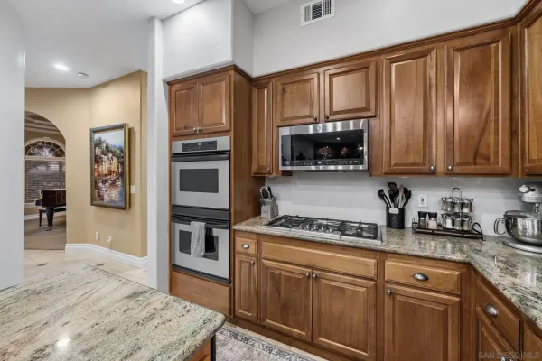 $2,150,000 | 2270 Summit Drive, Escondido, CA 92025