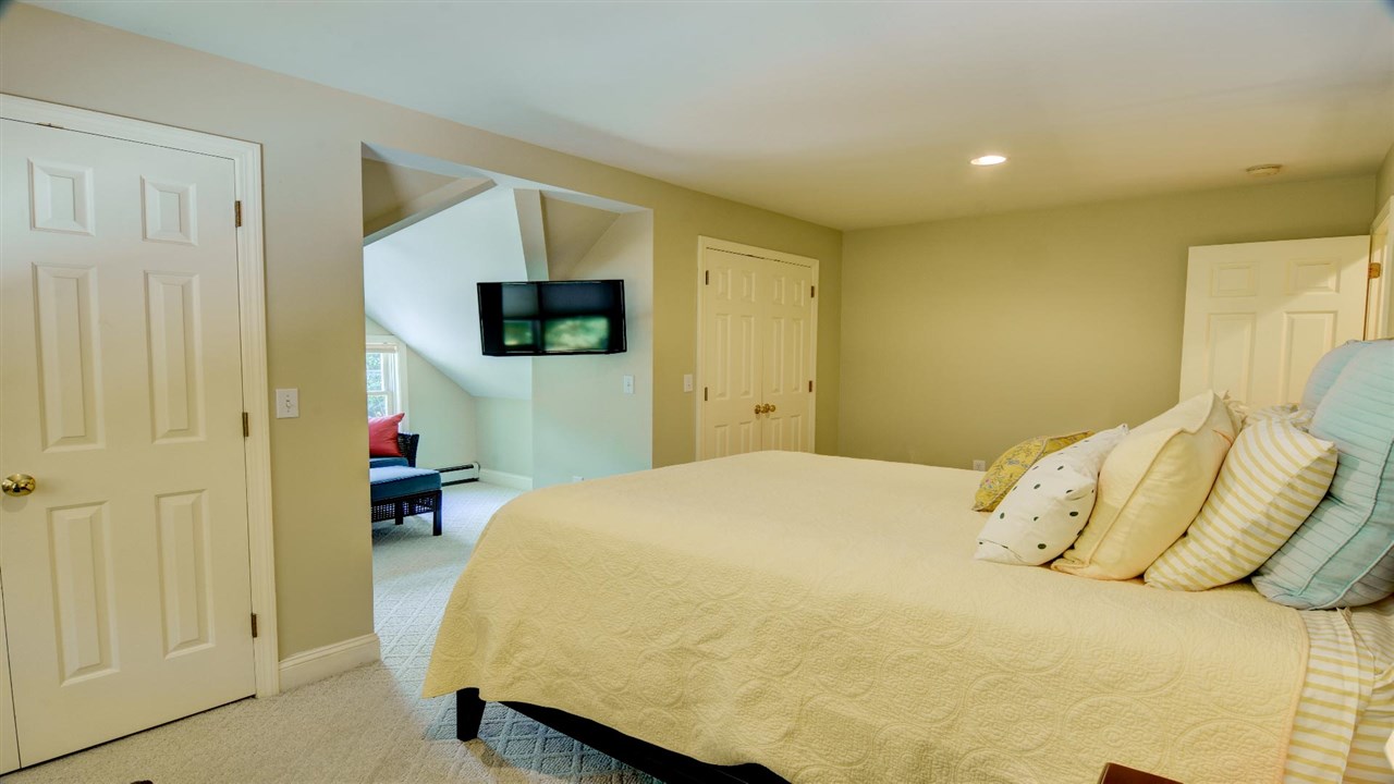 51 Port Wedeln Road Wolfeboro, NH 03894 - Photo 22 of 40