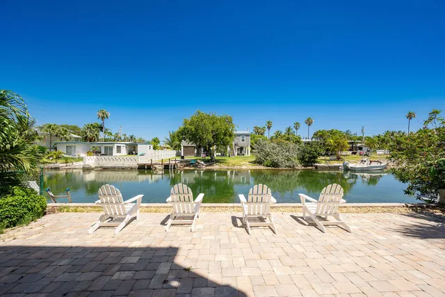 a view of a lake with houses